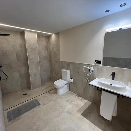 City Scape Suites Valencia Exterior photo