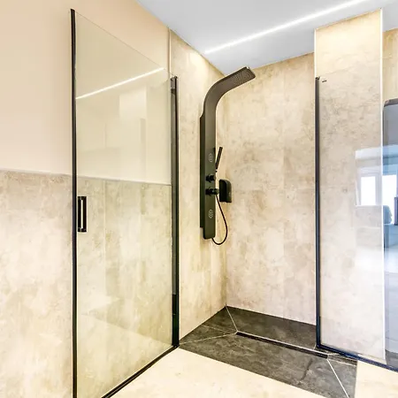 City Scape Suites Valencia Exterior photo